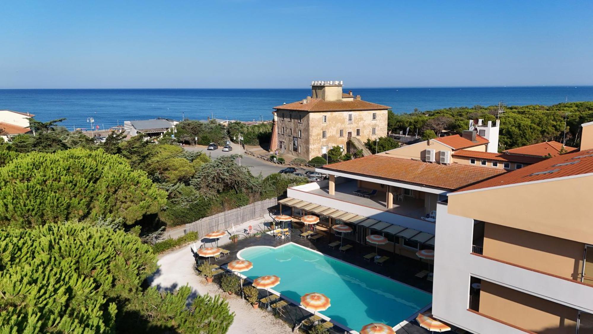 Hotel Paradiso Verde Marina Di Bibbona Extérieur photo