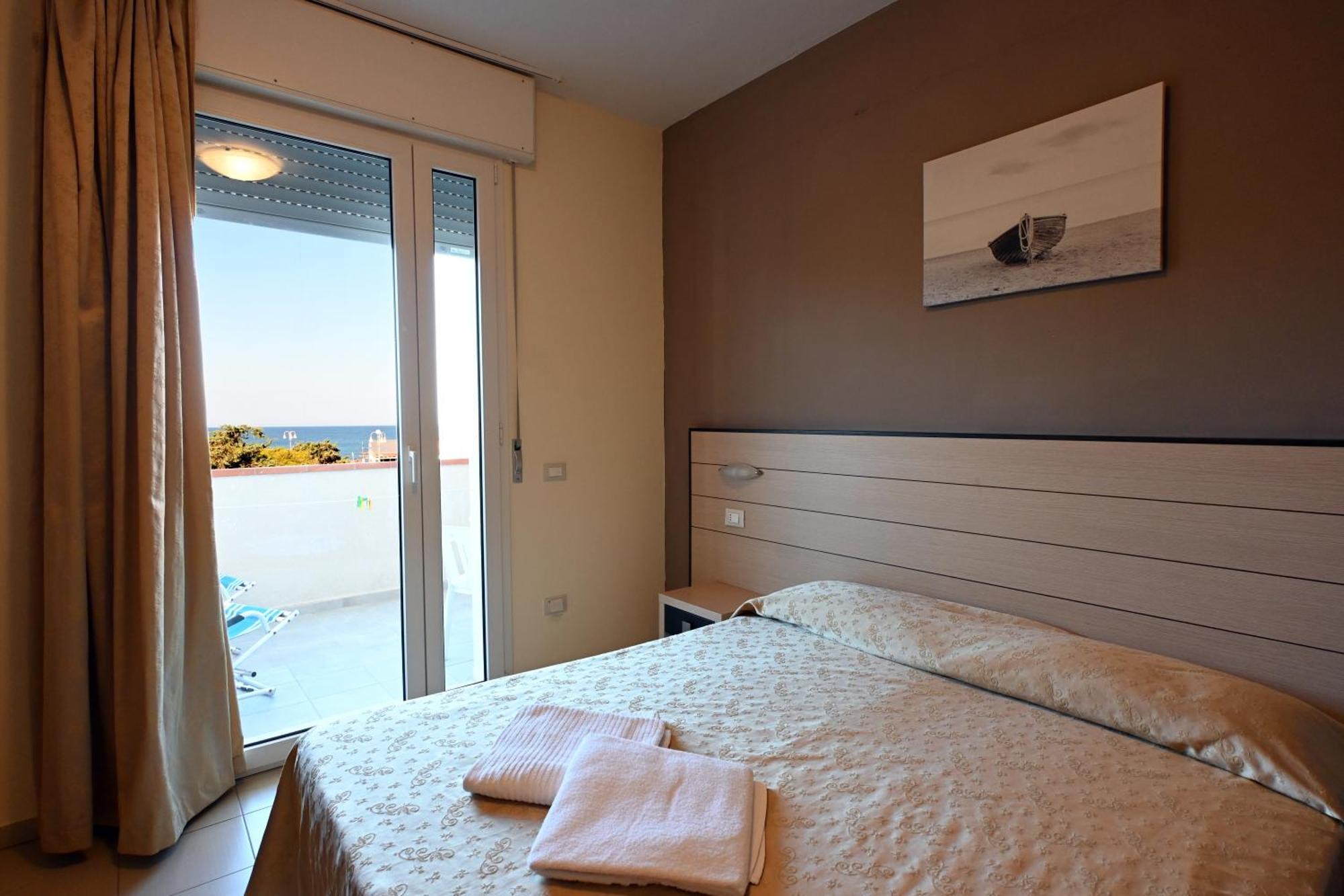 Hotel Paradiso Verde Marina Di Bibbona Extérieur photo